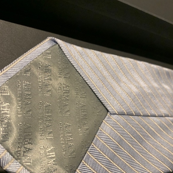 Armani Collezioni tie - Picture 3 of 3